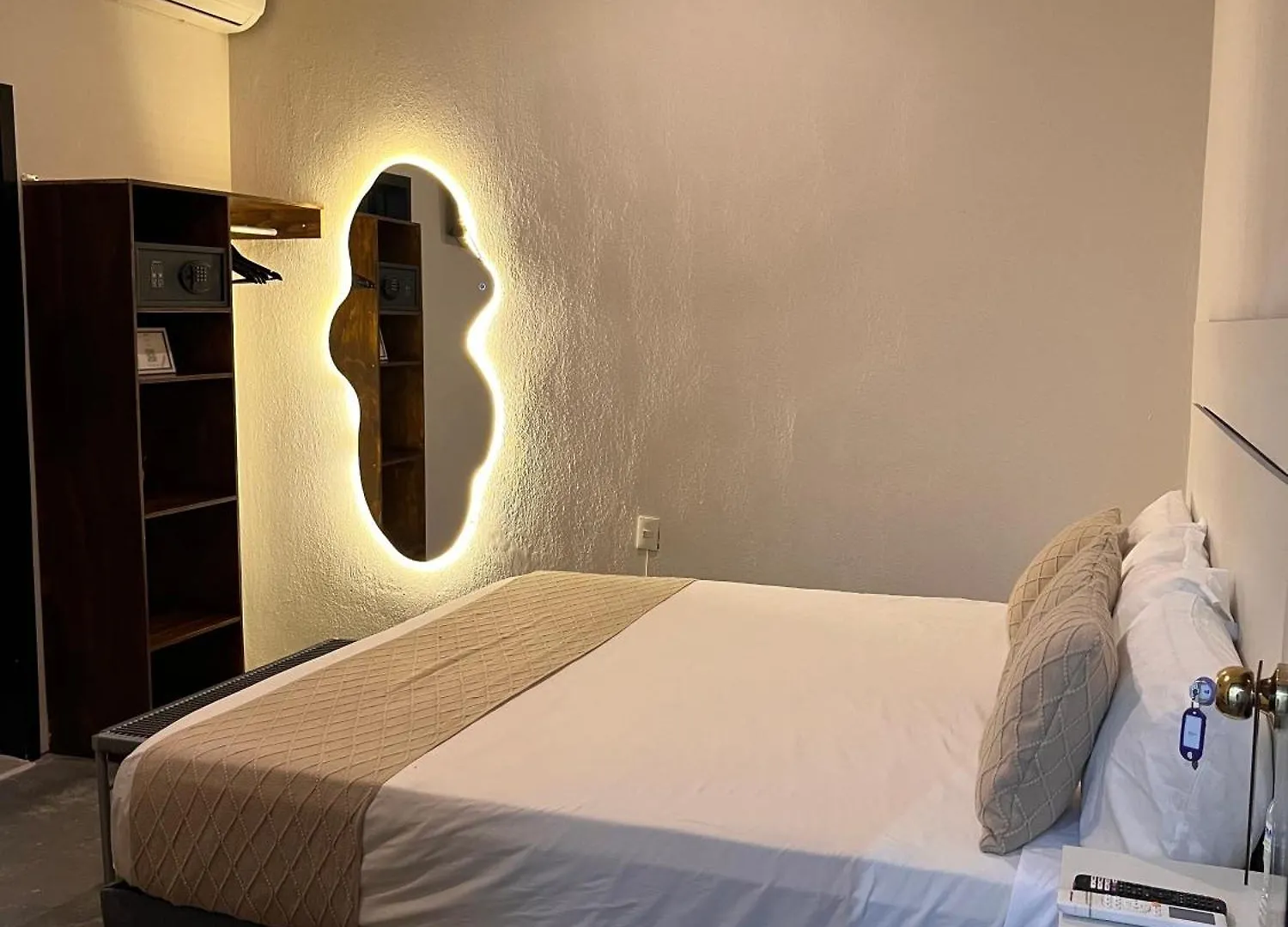 Aura Hotel Boutique Tlaquepaque 3*,  Mexico