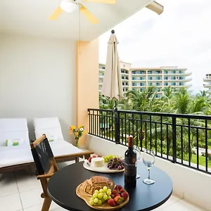 Apartment Perfect Getaway Loft: Beachfront Balcony & Pool View Nuevo Vallarta